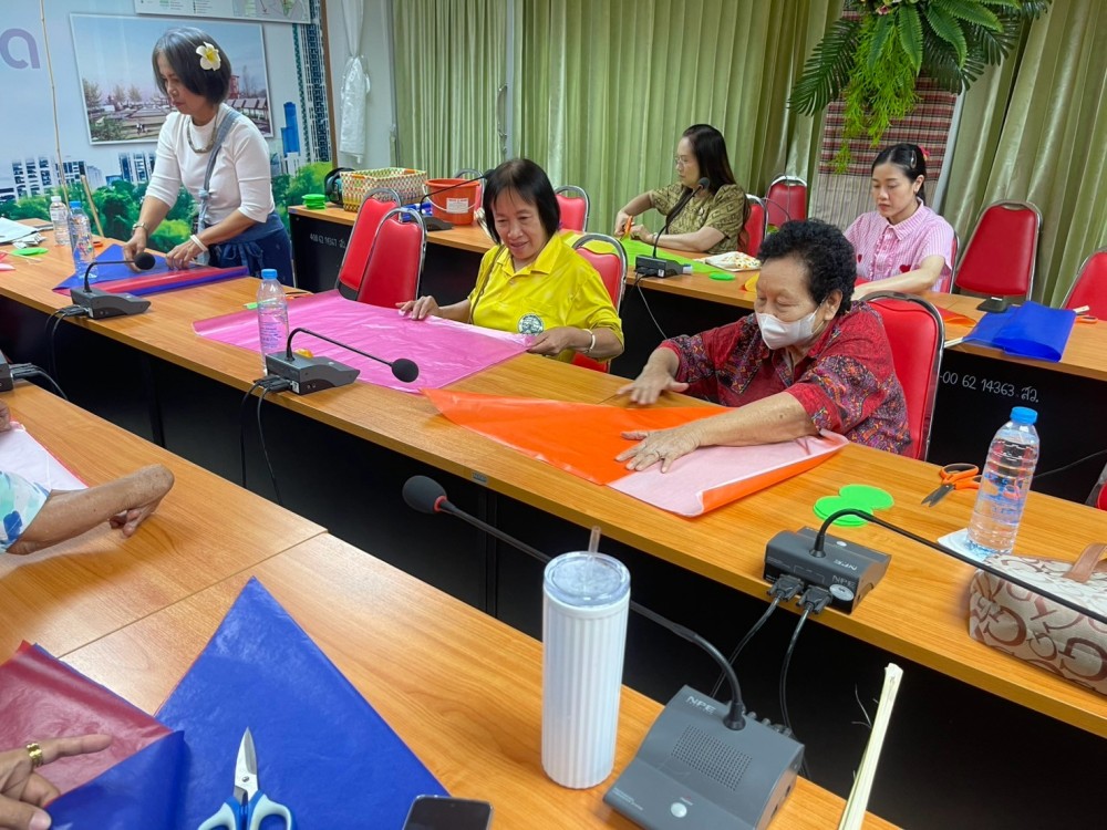 ปราชญ์ชาวบ้าน ทำตุงไส้หมู