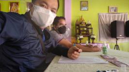 ลงพื้นที่มอบเบี้ยยังชีพให้ผู้สูงอายุและผู้พิการในเขตเทศบาลนครแม่สอดทั้งหมด 20 ชุมชน เพื่อพบปะ พูดคุย สอบถามปัญหา และประชาสัมพันธ์ข้อมูลข่าวสารต่างๆ 