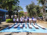 โรงเรียนเทศบาลวัดดอนแก้ว สังกัดกองการศึกษา เทศบาลนครแม่สอด ได้ดำเนินการจัดทำทางม้าลาย 3 มิติ เพื่อเป็นแหล่งเรียนรู้เกี่ยวกับกฎหมายจราจร การป้องกันตนเองในการข้ามถนน