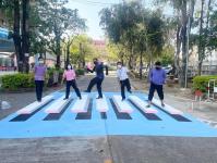 โรงเรียนเทศบาลวัดดอนแก้ว สังกัดกองการศึกษา เทศบาลนครแม่สอด ได้ดำเนินการจัดทำทางม้าลาย 3 มิติ เพื่อเป็นแหล่งเรียนรู้เกี่ยวกับกฎหมายจราจร การป้องกันตนเองในการข้ามถนน