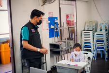 นายพีระ วงค์หมอ ผู้อำนวยการกองการศึกษา ลงพื้นที่ตรวจความเรียบร้อย สนามสอบ RT ประจำปีการศึกษา 2564