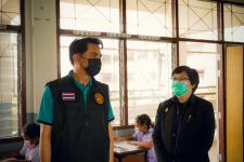 นายพีระ วงค์หมอ ผู้อำนวยการกองการศึกษา ลงพื้นที่ตรวจความเรียบร้อย สนามสอบ RT ประจำปีการศึกษา 2564