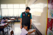 นายพีระ วงค์หมอ ผู้อำนวยการกองการศึกษา ลงพื้นที่ตรวจความเรียบร้อย สนามสอบ RT ประจำปีการศึกษา 2564