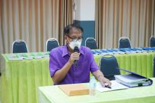 นายพีระ วงค์หมอ ผู้อำนวยการกองการศึกษา ลงเดือนผู้บริหารสถานศึกษาในสังกัดเทศบาลนครแม่สอด