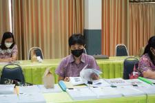 นายพีระ วงค์หมอ ผู้อำนวยการกองการศึกษา ลงเดือนผู้บริหารสถานศึกษาในสังกัดเทศบาลนครแม่สอด