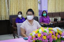 นายพีระ วงค์หมอ ผู้อำนวยการกองการศึกษา ลงเดือนผู้บริหารสถานศึกษาในสังกัดเทศบาลนครแม่สอด