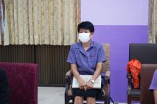 นายพีระ วงค์หมอ ผู้อำนวยการกองการศึกษา ลงเดือนผู้บริหารสถานศึกษาในสังกัดเทศบาลนครแม่สอด