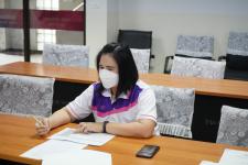 นายพีระ วงค์หมอ ผู้อำนวยการกองการศึกษา ลงเดือนผู้บริหารสถานศึกษาในสังกัดเทศบาลนครแม่สอด