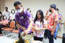 กองยุทธศาสตร์และงบประมาณ จัดกิจกรรมรดน้ำดำหัว เนื่องในประเพณีสงกรานต์ ประจำปี 2565