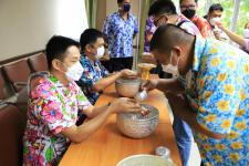 กองยุทธศาสตร์และงบประมาณ จัดกิจกรรมรดน้ำดำหัว เนื่องในประเพณีสงกรานต์ ประจำปี 2565