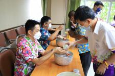 กองยุทธศาสตร์และงบประมาณ จัดกิจกรรมรดน้ำดำหัว เนื่องในประเพณีสงกรานต์ ประจำปี 2565