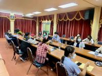 ประชุมทีมสหวิชาชีพเพื่อวางแผนการให้ความช่วยเหลือผู้ป่วยที่ต้องได้การดูแลระยะยาวชุมชนสองแคว2 ณ ห้องประชุมศูนย์พัฒนาคุณภาพชีวิตและส่งเสริมอาชีพผู้สูงอายุ(ศพอส.) 