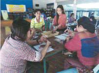 โครงการพัฒนาศักยภาพสตรีและพัฒนาอาชีพสตรี เทศบาลนครแม่สอด หลักสูตร ประดิษฐ์ของที่ระลึกที่ครอบกุญแจ 