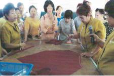 โครงการพัฒนาศักยภาพสตรีและพัฒนาอาชีพสตรี เทศบาลนครแม่สอด หลักสูตร ผ้ากันเปื้อน