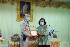 โครงการฝึกอาชีพให้ความรู้ชุมชนในเขตเทศบาลนครแม่สอดระยะยาว ประจำปีงบประมาณ 2564 หลักสูตรที่ 1 ดอกไม้ประดิษฐ์จากริบบิ้นผ้า