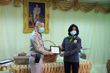 โครงการฝึกอาชีพให้ความรู้ชุมชนในเขตเทศบาลนครแม่สอดระยะยาว ประจำปีงบประมาณ 2564 หลักสูตรที่ 1 ดอกไม้ประดิษฐ์จากริบบิ้นผ้า