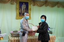 โครงการฝึกอาชีพให้ความรู้ชุมชนในเขตเทศบาลนครแม่สอดระยะยาว ประจำปีงบประมาณ 2564 หลักสูตรที่ 1 ดอกไม้ประดิษฐ์จากริบบิ้นผ้า