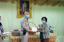 โครงการฝึกอาชีพให้ความรู้ชุมชนในเขตเทศบาลนครแม่สอดระยะยาว ประจำปีงบประมาณ 2564 หลักสูตรที่ 1 ดอกไม้ประดิษฐ์จากริบบิ้นผ้า