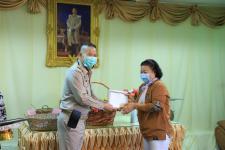 โครงการฝึกอาชีพให้ความรู้ชุมชนในเขตเทศบาลนครแม่สอดระยะยาว ประจำปีงบประมาณ 2564 หลักสูตรที่ 1 ดอกไม้ประดิษฐ์จากริบบิ้นผ้า