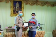 โครงการฝึกอาชีพให้ความรู้ชุมชนในเขตเทศบาลนครแม่สอดระยะยาว ประจำปีงบประมาณ 2564 หลักสูตรที่ 1 ดอกไม้ประดิษฐ์จากริบบิ้นผ้า