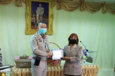 โครงการฝึกอาชีพให้ความรู้ชุมชนในเขตเทศบาลนครแม่สอดระยะยาว ประจำปีงบประมาณ 2564 หลักสูตรที่ 1 ดอกไม้ประดิษฐ์จากริบบิ้นผ้า