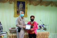 โครงการฝึกอาชีพให้ความรู้ชุมชนในเขตเทศบาลนครแม่สอดระยะยาว ประจำปีงบประมาณ 2564 หลักสูตรที่ 1 ดอกไม้ประดิษฐ์จากริบบิ้นผ้า