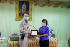 โครงการฝึกอาชีพให้ความรู้ชุมชนในเขตเทศบาลนครแม่สอดระยะยาว ประจำปีงบประมาณ 2564 หลักสูตรที่ 1 ดอกไม้ประดิษฐ์จากริบบิ้นผ้า