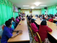 โครงการฝึกอาชีพให้ความรู้ชุมชนในเขตเทศบาลนครแม่สอดระยะยาว ประจำปีงบประมาณ 2564 หลักสูตรที่ 1 ดอกไม้ประดิษฐ์จากริบบิ้นผ้า