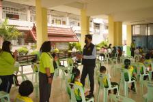 ผู้อำนวยการกองการศึกษา ลงพื้นที่ตรวจความเรียบร้อยการฉีดวัคซีนเข็มที่ 2 สำหรับนักเรียนอายุ 5-11 ปี โรงเรียนเทศบาลวัดมณีไพรสณฑ์