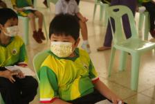 ผู้อำนวยการกองการศึกษา ลงพื้นที่ตรวจความเรียบร้อยการฉีดวัคซีนเข็มที่ 2 สำหรับนักเรียนอายุ 5-11 ปี โรงเรียนเทศบาลวัดมณีไพรสณฑ์