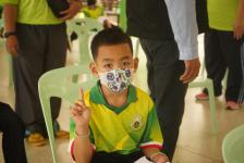 ผู้อำนวยการกองการศึกษา ลงพื้นที่ตรวจความเรียบร้อยการฉีดวัคซีนเข็มที่ 2 สำหรับนักเรียนอายุ 5-11 ปี โรงเรียนเทศบาลวัดมณีไพรสณฑ์