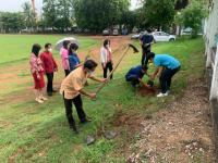 กองสวัสดิการสังคมร่วมกิจกรรมันรักต้นไม้ประจำปีของชาติ พ.ศ.2565 ตามโครงการปลูกต้นไม้และปลูกป่าเฉลิมพระเกียรติ เนื่องในโอกาสมหามงคลพระราชพิธีบรมราชาภิเษก ภายใต้ชื่อ “รวมใจไทย ปลูกต้นไม้ เพื่อแผ่นดิน”สืบสาน 100 ล้านต้น