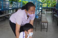 เทศบาลนครแม่สอดจัดบริการฉีดวัคซีนเข็มที่ 2 สำหรับนักเรียนอายุ 5-11 ปี ณ โรงเรียนเทศบาลวัดบุญญาวาส