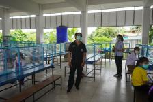 เทศบาลนครแม่สอดจัดบริการฉีดวัคซีนเข็มที่ 2 สำหรับนักเรียนอายุ 5-11 ปี ณ โรงเรียนเทศบาลวัดบุญญาวาส