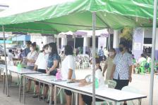 เทศบาลนครแม่สอดจัดบริการฉีดวัคซีนเข็มที่ 2 สำหรับนักเรียนอายุ 5-11 ปี ณ โรงเรียนเทศบาลวัดบุญญาวาส