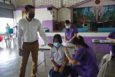 เทศบาลนครแม่สอดจัดบริการฉีดวัคซีนเข็มที่ 2 สำหรับนักเรียนอายุ 5-11 ปี ณ โรงเรียนเทศบาลวัดบุญญาวาส