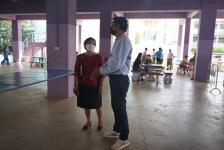 เทศบาลนครแม่สอดจัดบริการฉีดวัคซีนเข็มที่ 2 สำหรับนักเรียนอายุ 5-11 ปี ณ โรงเรียนเทศบาลวัดชุมพลคีรี