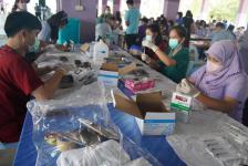 เทศบาลนครแม่สอดจัดบริการฉีดวัคซีนเข็มที่ 2 สำหรับนักเรียนอายุ 5-11 ปี ณ โรงเรียนเทศบาลวัดชุมพลคีรี