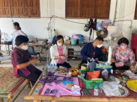 ส่งมอบประดิษฐ์ผีเสื้อประดิษฐ์จากผ้าไทย ในโครงการประดิษฐ์ผีเสื้อ"1 ครัวเรือน 1 ผีเสื้อ ร่วมใจเฉลิมพระเกียรติ" ณ ที่ว่าการอำเภอแม่สอด