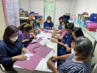 กิจกรรมประดิษฐ์ผีเสื้อจากผ้าไทย