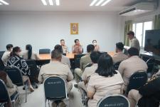 ประชุมพนักงาน พนักงานจ้าง กองการศึกษาเทศบาลนครแม่สอด