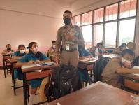 โรงเรียนเทศบาลวัดดอนแก้ว จัดโครงการการศึกษาเพื่อต่อต้านการใช้ยาเสพติดในเด็กนักเรียน (โครงการ D.A.R.E)