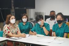 รองนายกเทศมนตรีนครแม่สอดนครแม่สอด จัดประชุมพนักงานเทศบาล พนักงานจ้าง กองการศึกษาเทศบาลนครแม่สอด