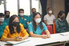 รองนายกเทศมนตรีนครแม่สอดนครแม่สอด จัดประชุมพนักงานเทศบาล พนักงานจ้าง กองการศึกษาเทศบาลนครแม่สอด