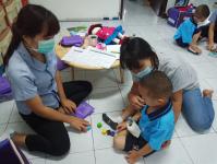 คลินิกชุมชนอบอุ่นเทศบาลนครแม่สอด ออกให้บริการตรวจสุขภาพเด็กนักเรียนศูนย์พัฒนาเด็กเล็กวัดอรัญญเขต