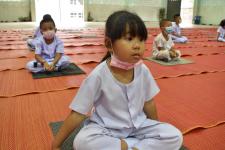 เทศบาลนครแม่สอด โดยโรงเรียนเทศบาลวัดชุมพลคีรีจัดโครงการกิจกรรมฝึกจิตสมาธิสำหรับเด็กปฐมวัย