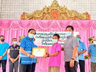 โรงเรียนเทศบาลวัดดอนแก้วจัดพิธีมอบเกียรติบัตรให้กับนักเรียนที่ผ่านการคัดเลือกเป็นตัวแทนของเทศบาลนครแม่สอด ในการแข่งขันคนเก่งในโรงเรียนท้องถิ่นและการแข่งทักษะวิชาการ ระดับภาคเหนือ