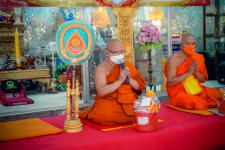 เทศบาลนครแม่สอดร่วมกับวัดแม่ซอดหน้าด่าน ร่วมสืบสานประเพณีแล้อุ๊ปั๊ดตะก่า ประจำปี 2565