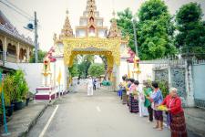 เทศบาลนครแม่สอดร่วมกับวัดแม่ซอดหน้าด่าน ร่วมสืบสานประเพณีแล้อุ๊ปั๊ดตะก่า ประจำปี 2565