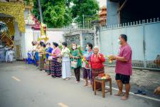 เทศบาลนครแม่สอดร่วมกับวัดแม่ซอดหน้าด่าน ร่วมสืบสานประเพณีแล้อุ๊ปั๊ดตะก่า ประจำปี 2565